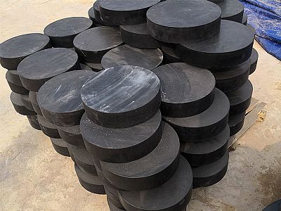 苍溪县板式橡胶支座由若干层橡胶片与薄钢板经加压硫化